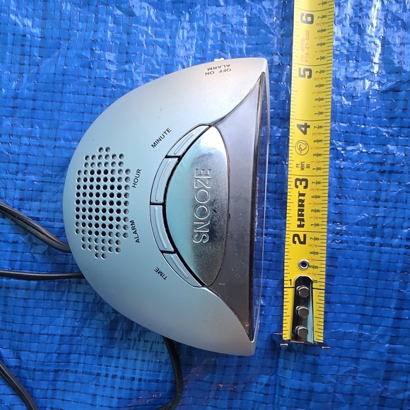 Ambassador Silver Alarm Clock - Picture 4 of 8